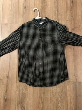Old Navy Men's Everyday Black and Olive Check Button-Down Shirt